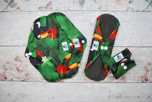Load image into Gallery viewer, 7pcs Set - Eco Reusable cloth menstrual sanitary pads napkins | Eco friendly zero waste gift for her- 6 pads + 1 wet bag
